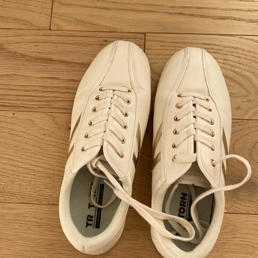 Stylish Tretorns